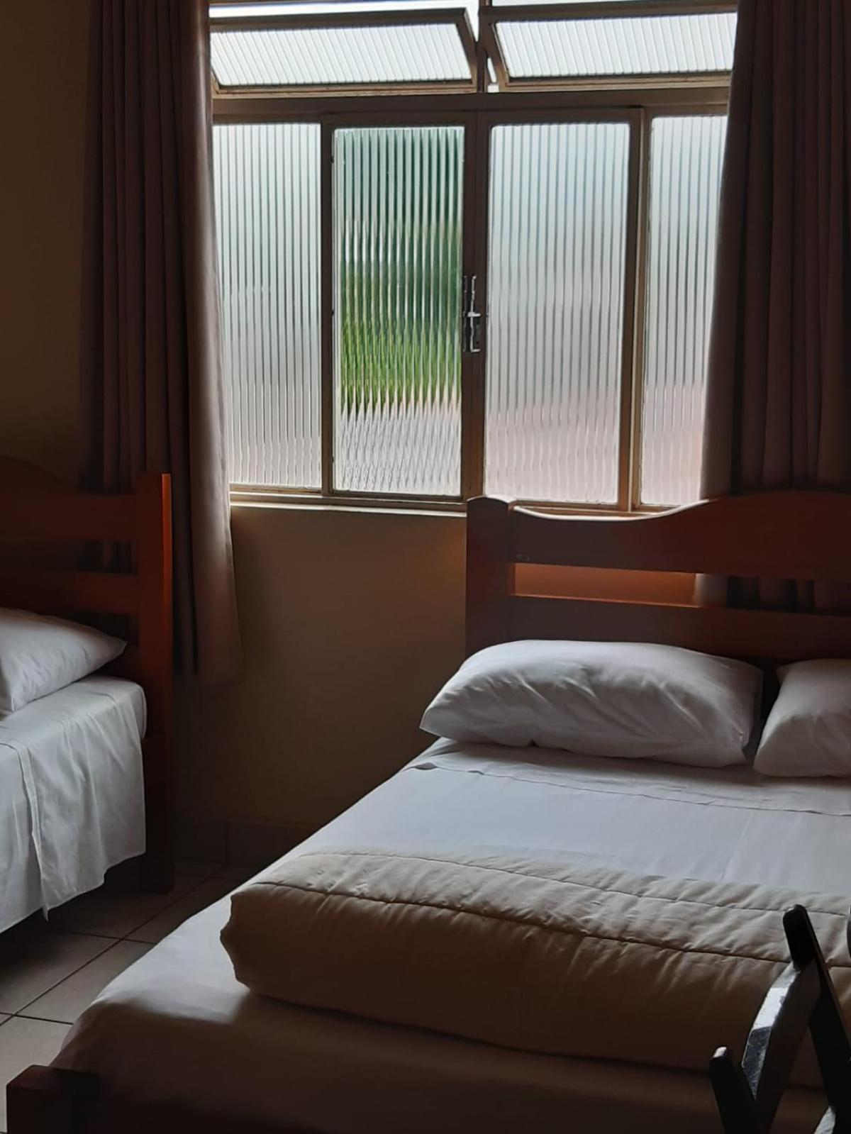 Hotel Faisca Mariana Bagian luar foto